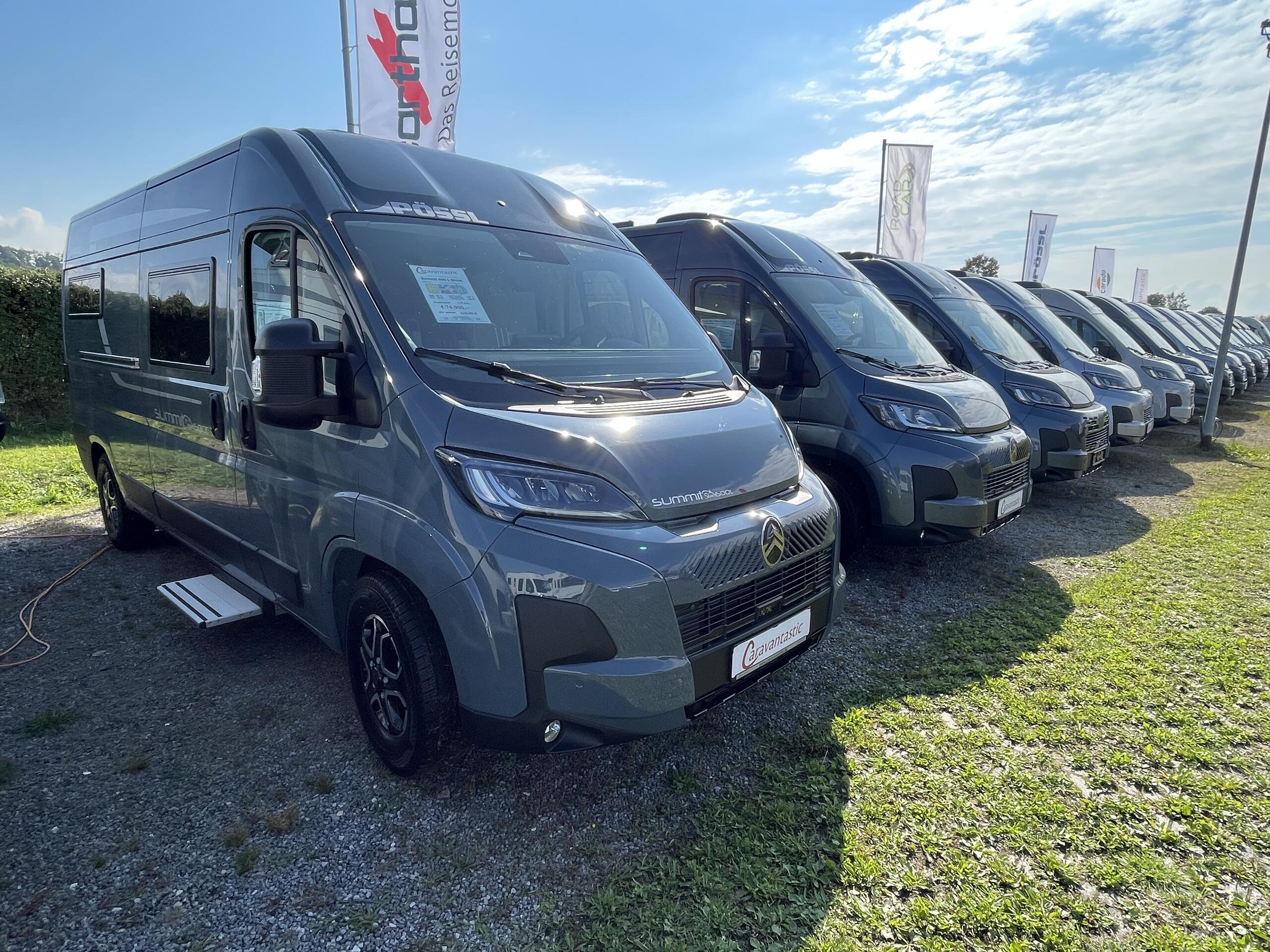 PÖSSL HLine Summit Shine 600 L Premium Komfort Assistenz