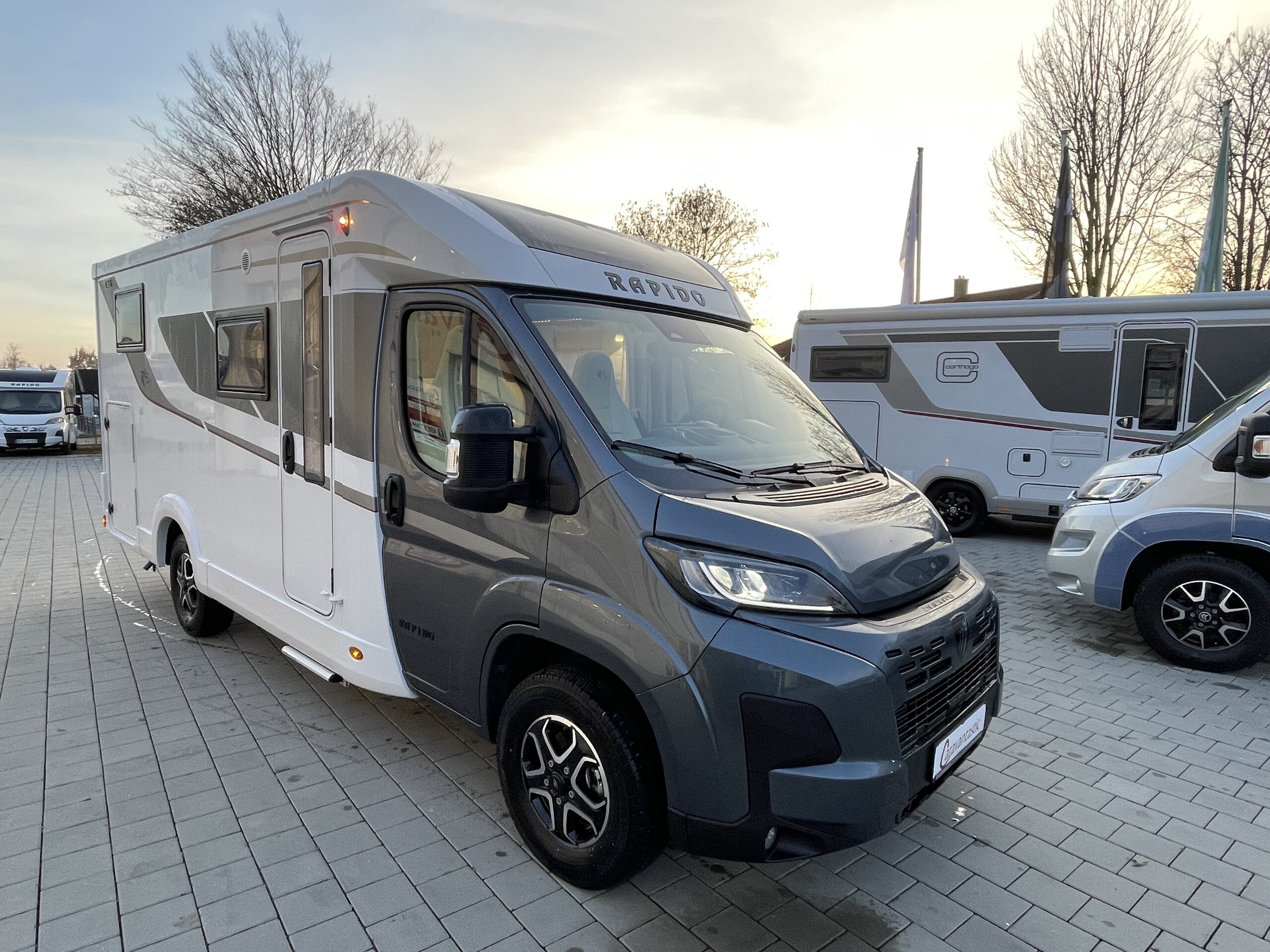 RAPIDO TEILINTEGRIERTE C55  65 ANS 